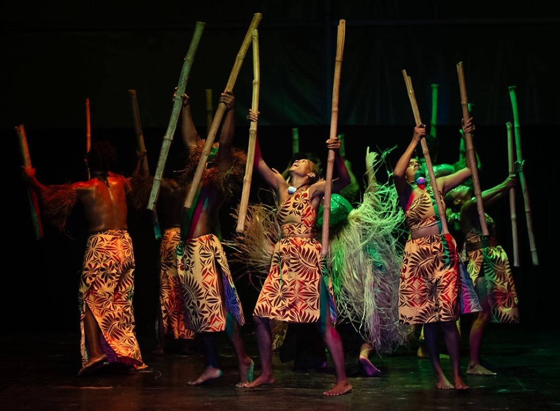 Performance, photo by Pate Laveti